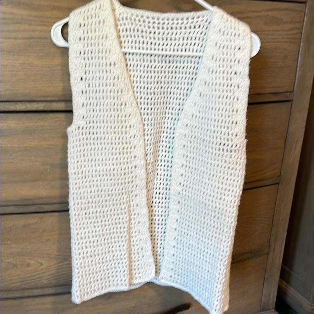 Vintage-White Knit Sweater Vest